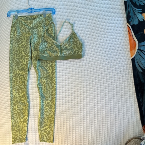 Nike Camo Green Dri-FIT Women's leggings - Picture 10 of 12